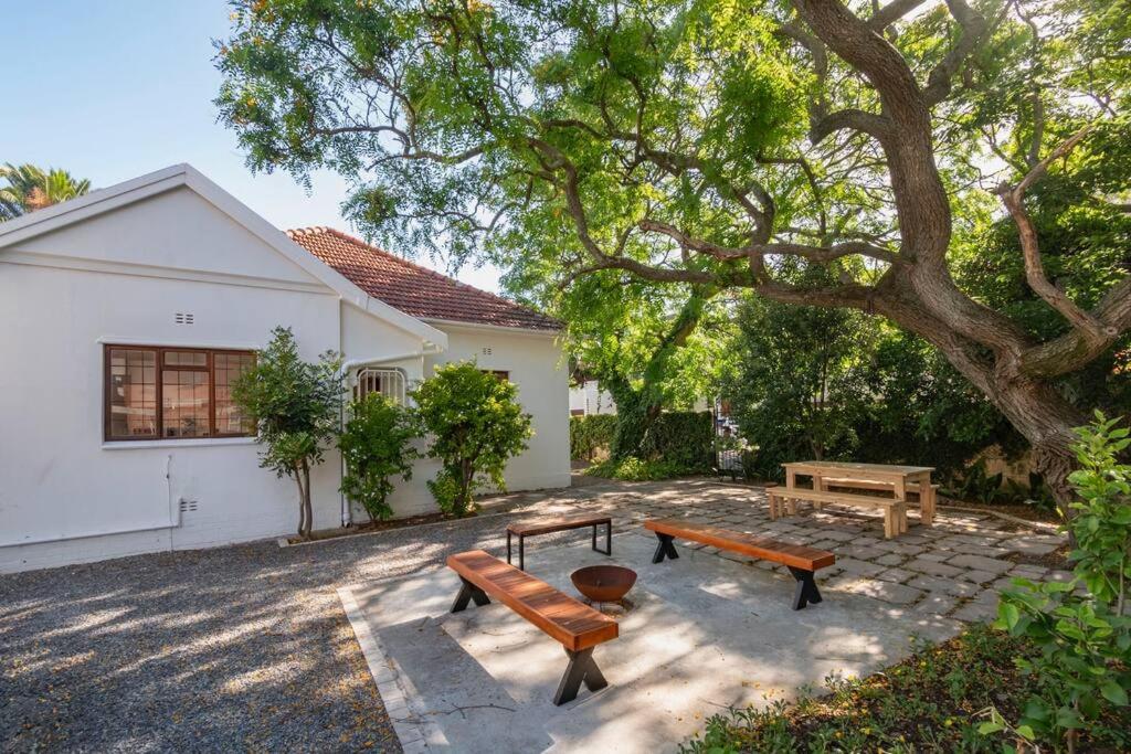 Six Bedroom House in Rosebank